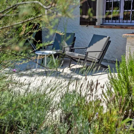 בית נופש Pin Parasol